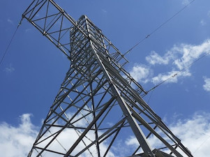 «Лабинские электрические сети» заменили изоляторы на ЛЭП «Упорная – Подгорная Синюха» и «Шовгеновская – Армавир»