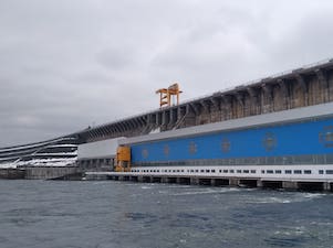 Запасы снега в бассейнах крупных притоков Ангары превышают норму на 15-30%