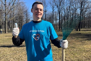 В Петербурге волонтеры «Газпромнефть-СМ» дали старт весеннему благоустройству