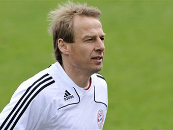 Клинсманн и ван Бастен стали кандидатами на пост главного тренера 