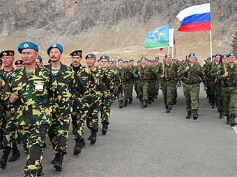 Медведев упростил поставки оружия в рамках ОДКБ