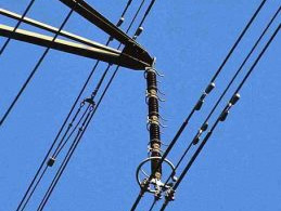 Магнитогорские энергетики меняют фарфоровую изоляцию на полимерную