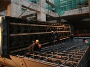 На ЛАЭС-2 начался монтаж оборудования конденсаторной группы второго энергоблока