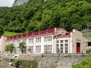 На Гизельдонской ГЭС установлен дополнительный водосбросной шит на потерне головного узла