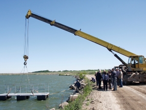 Высота струенаправляющего сооружения в акватории Ташлыкского водохранилища составит 8-12 метров