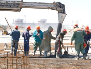 На Южно-Украинской АЭС уложили первый кубометр бетона в основание брызгального бассейна №2