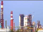 Число жертв взрыва на заводе КИНЕФ возросло до трех человек