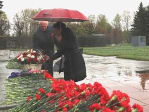 «Ленсвет» чтит память героев войны