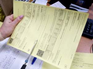 Должники за электроэнергию в Архангельской области получат желтые квитанции