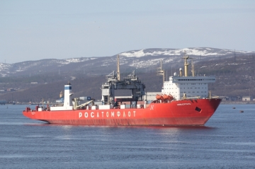 Атомный контейнеровоз «Севморпуть» доставил первую партию груза в бухту Северная
