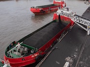 Угольный морской порт Шахтерск пополнил флот двумя самоходными баржами