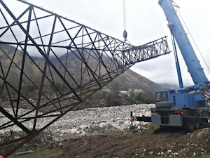 «Каббалкэнерго» вынесло опору ЛЭП 110 кВ из зоны возможного подтопления в русле реки Баксан