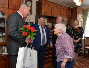 Белоярская АЭС поздравила ветеранов с Днём Победы