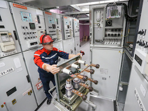 «Ленэнерго» отремонтировало свыше 1 000 км ЛЭП  и более 750 трансформаторных подстанций в Петербурге и Ленобласти