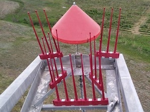 «ФСК ЕЭС» установит 12 500 птицезащитных устройств на магистральных ЛЭП юга России