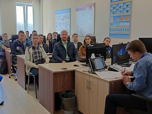 Студенты профильных специальностей Петрозаводского государственного университета ознакомились с работой диспетчерского центра Карельского РДУ