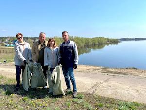 К Первомаю Чебоксарская ГЭС провела экологический субботник
