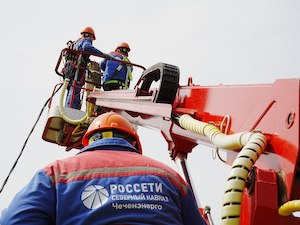 «Чеченэнерго» реконструирует воздушные ЛЭП в Курчалоевском районе