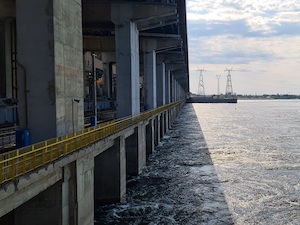 Волжская ГЭС по указанию Росводресурсов работает в режиме «рыбохозяйственной полки»