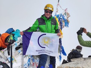 Флаг Системного оператора водружен на самой высокой вершине Саян