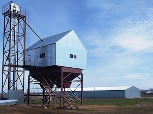 «Саратовские РС» обеспечили электроснабжение объектов зернового хозяйства