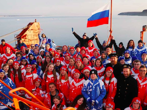 На участие в экспедиции на Северный полюс поступило более 3,5 тысяч заявок от зарубежных школьников