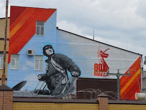 В честь Великой Победы «Россети Северный Кавказ» украсили фасад здания подстанции на Ставрополье памятным муралом