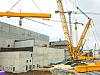 На стройплощадке энергоблока БРЕСТ-ОД-300 в Северске монтируют мостовой кран