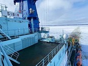 Атомный ледокол «Сибирь» обеспечил безопасность порта Дудинка