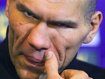 Николай Валуев сохранил титул чемпиона мира