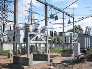«Псковэнерго» устанавливает элегазовые выключатели на подстанции «Псков»