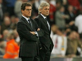 Помощник Капелло разыграл по телефону форварда сборной Англии