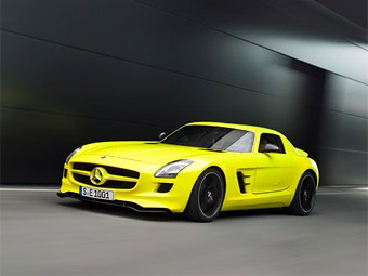 Суперкар Mercedes-Benz SLS AMG перевели на электротягу
