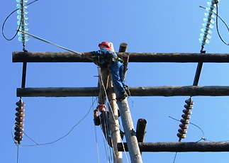 «Колэнерго» выполняет ремонты хозспособом