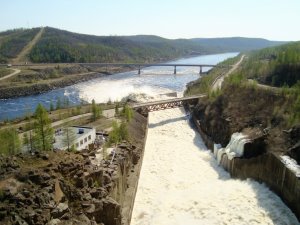 Начались судоходные попуски воды из Вилюйского водохранилища
