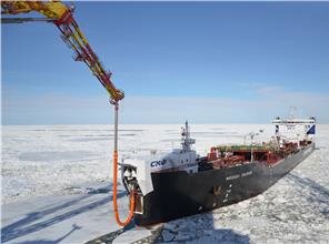 Судовые масла «Газпром нефти» будут использоваться на трех новых арктических танкерах «Совкомфлота»