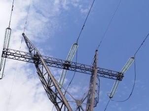 ФСК ЕЭС установит новые изоляторы и грозотросы на ЛЭП, выдающих мощность Верхнетагильской ГРЭС и Белоярской АЭС