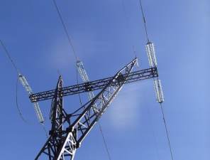 На ЛЭП «Среднеуральская ГРЭС – Калининская» и «Калининская – Песчаная» установлена новая изоляция