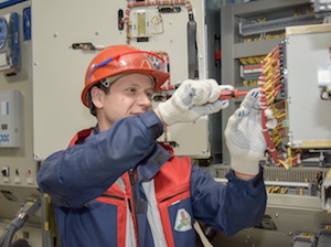 В Нижневартовске школы обеспечат стабильным электроснабжением для проведения ЕГЭ