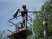 «Смоленскэнерго» обновляет наружное освещение на территориях школ