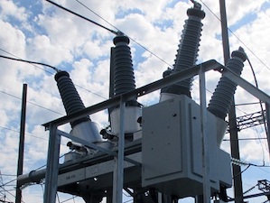 Федеральная сетевая компания отремонтирует высоковольтные выключатели на 15 подстанциях Тюменской области