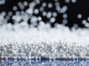 СИБУР и «Российский экологический оператор» заключили договор поставки вторсырья для производства «зеленой» ПЭТ-гранулы