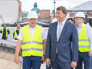 Омский НПЗ монтирует тренировочное оборудование на новом скейт-парке