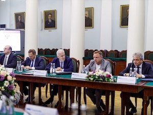 Российские ученые обсудили развитие научного приборостроения в условиях санкций