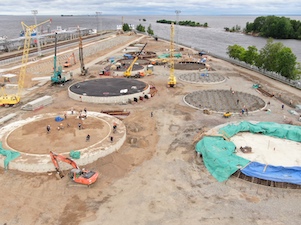 Срок сдачи первой очереди нового Петербургского нефтяного терминала - 2025 год