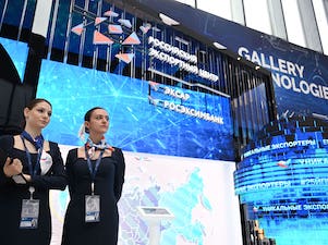 Российский экспортный центр открыл галерею технологий «Сделано в России» на ПМЭФ