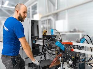 Петербургский завод поставил комплектующие для российских пассажирских электровозов