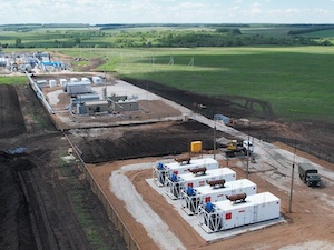В Оренбургской области на нефтепромысле НКНП ввели в эксплуатацию мобильный газоперерабатывающий комплекс