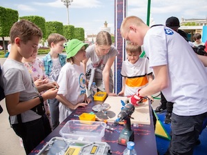 Росатом выступил партнером проведения «Марафона детства» и фестиваля «Большая перемена»