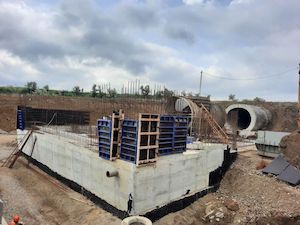 На Сенгилеевской ГЭС монтируют уравнительную башню и водовод